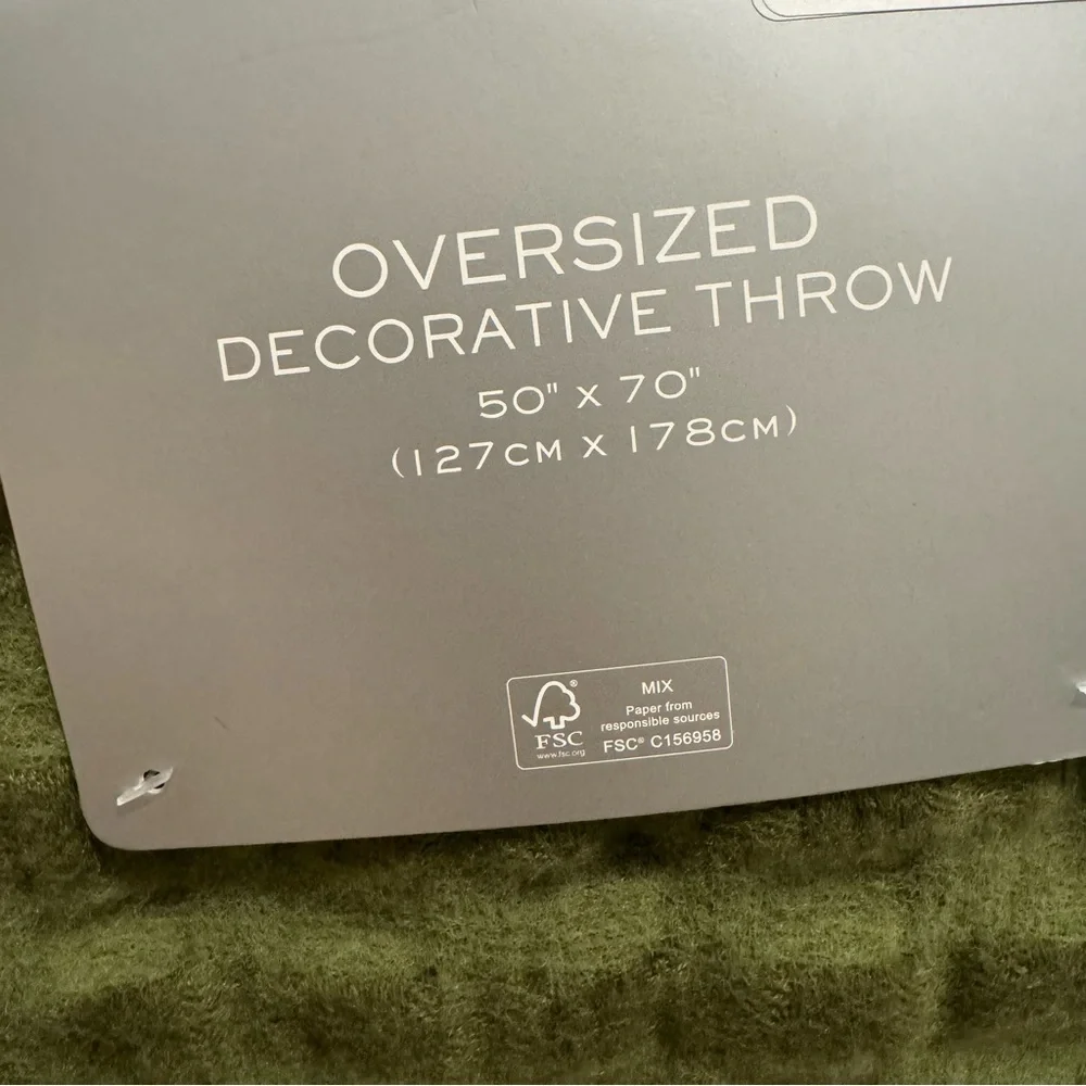 SHABBY CHIC | Oversized Decorative Olive/ Green THROW
